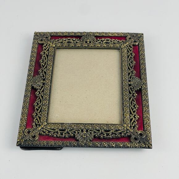 The Weston Gallery Ornate Metal Photo Frame w/Glass - Picture 4 of 5